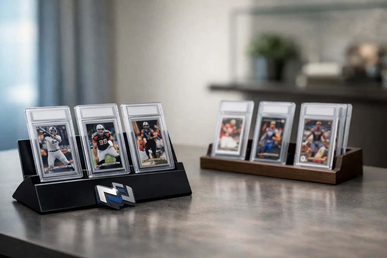 How to display slabbed cards sans risque