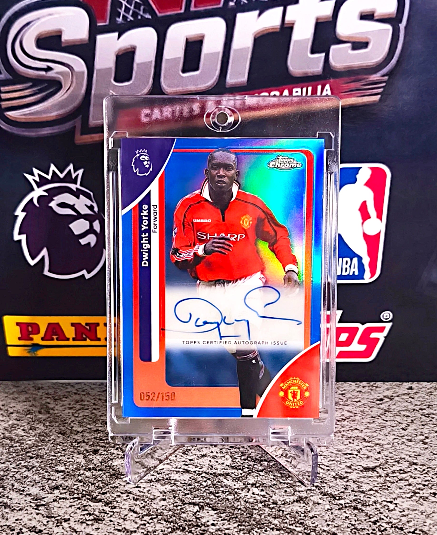 Dwight Yorke 2025-26 Topps Chrome Premier League Legend Autograph #052/150 - Manchester United